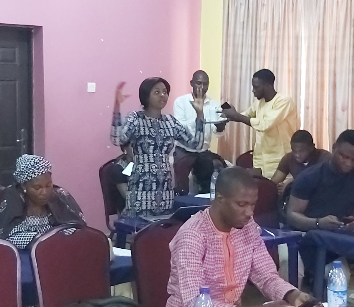 PPDC_ng's tweet photo. .@onyebuch4 takes a session on ways non-state actors can monitor and report on contract implementation highlighting the need for passion and fact-checking
 #OpenContracting 
#OpenKogi
@KogiHub 
@LugardHouse 
@luminategroup https://t.co/MjaqHzjo5U