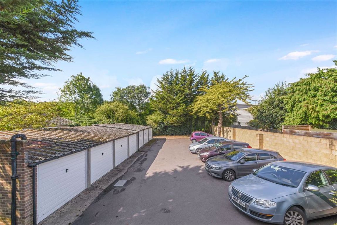 A three double bedroom first floor apartment with garage and a 999 year lease, located close to Sutton town centre, Sutton Common (Thames Link) rail station and within the catchment area of 'Westbourne' school. bit.ly/30eAmzK