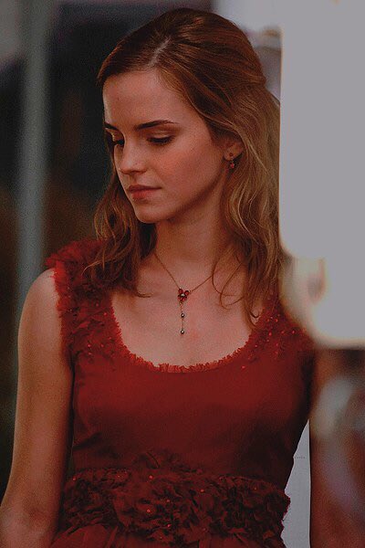Happy birthday the cutest, strongest, smartest and gorgeous Hermione Granger  