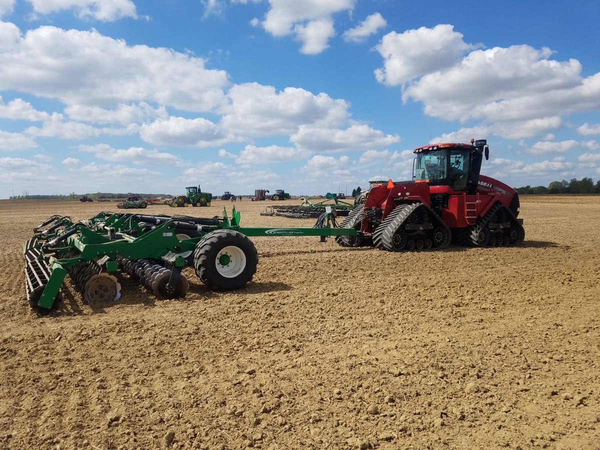 KLineAgUSA's tweet photo. Had a great day yesterday at @OhioStateFSR and the Farm Science Review show. Make sure to come out and watch the 21' Speedtiller Powerflex demoing this afternoon!
#FarmScienceReview #klineag #fsr19  #speedtiller #powerflex #demo #farmfast https://t.co/dT86uDfoPS