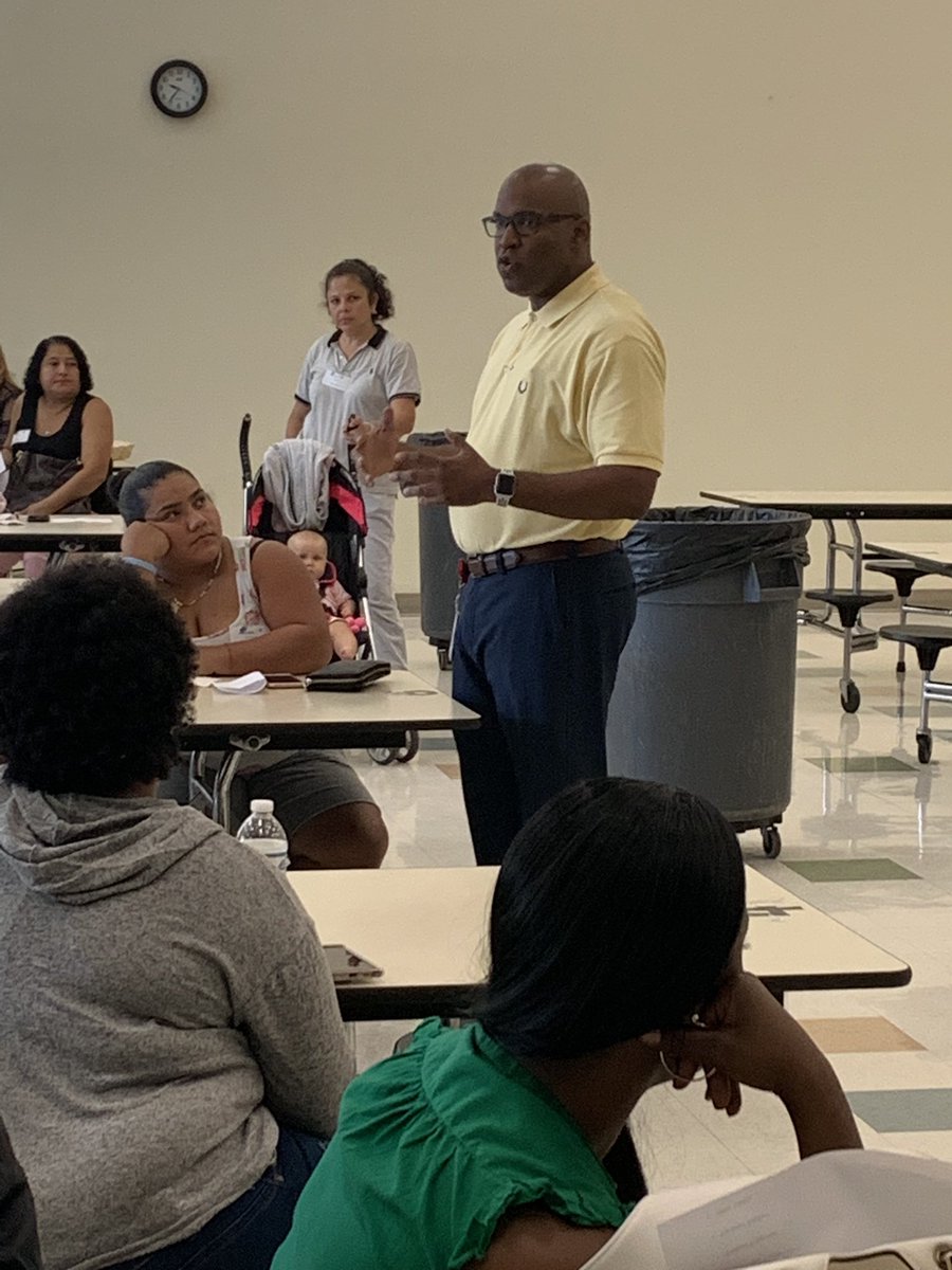 MGD_IB's tweet photo. MGD IB Principal Chat @CharMeckSchools @CMS_IntBacc @Central1Lc https://t.co/bJQ0i33XGC
