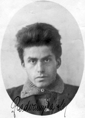 59a\\ Another (GDR) economist buried at the Dorotheenstadt Cemetry is Johann Lorenz Schmidt (1900-1978). He was born as László Radványi in Hungary, but fled to Germany after the short-lived Republic of Councils in Hungary was overthrown in 1919 and later changed his name.