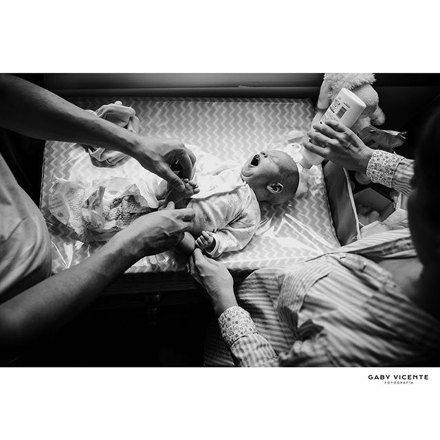 gabyvicentefoto's tweet photo. .
En lo cotidiano se crean los recuerdos más persistentes, aquellos que te transportan a una época, a sensaciones que reviven tan sólo con ver una imagen 😍
.
.
.
.
.
#gabyvicentefotografia #gvfnewborns #gabyvicentenewborns  #fotografiadocumentaldefamilia #fotografiadocumenta… https://t.co/uJwYSjhQeb