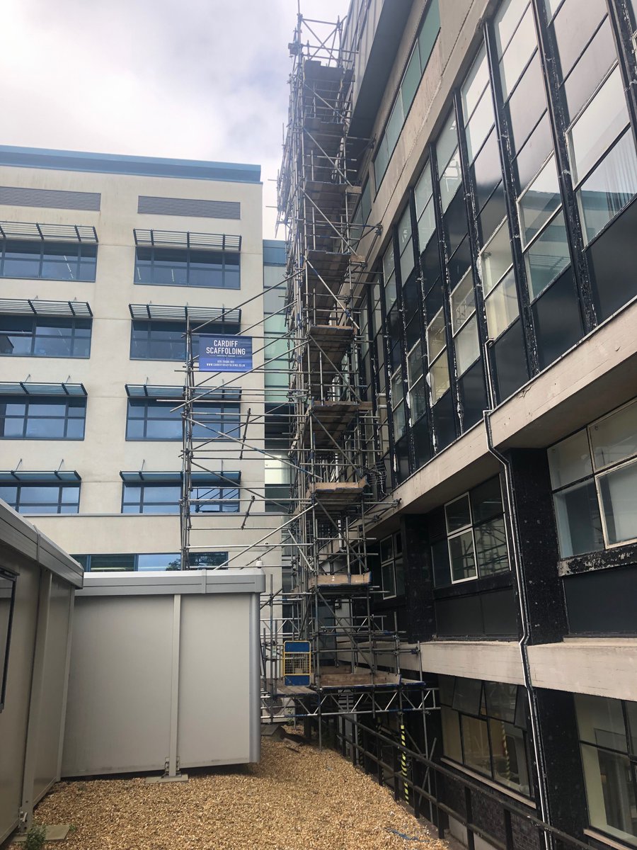 Recent emergency access tower completed at University Hospital Wales.
#PublicSector #UHW #Cardiff #Scaffolding #Wales