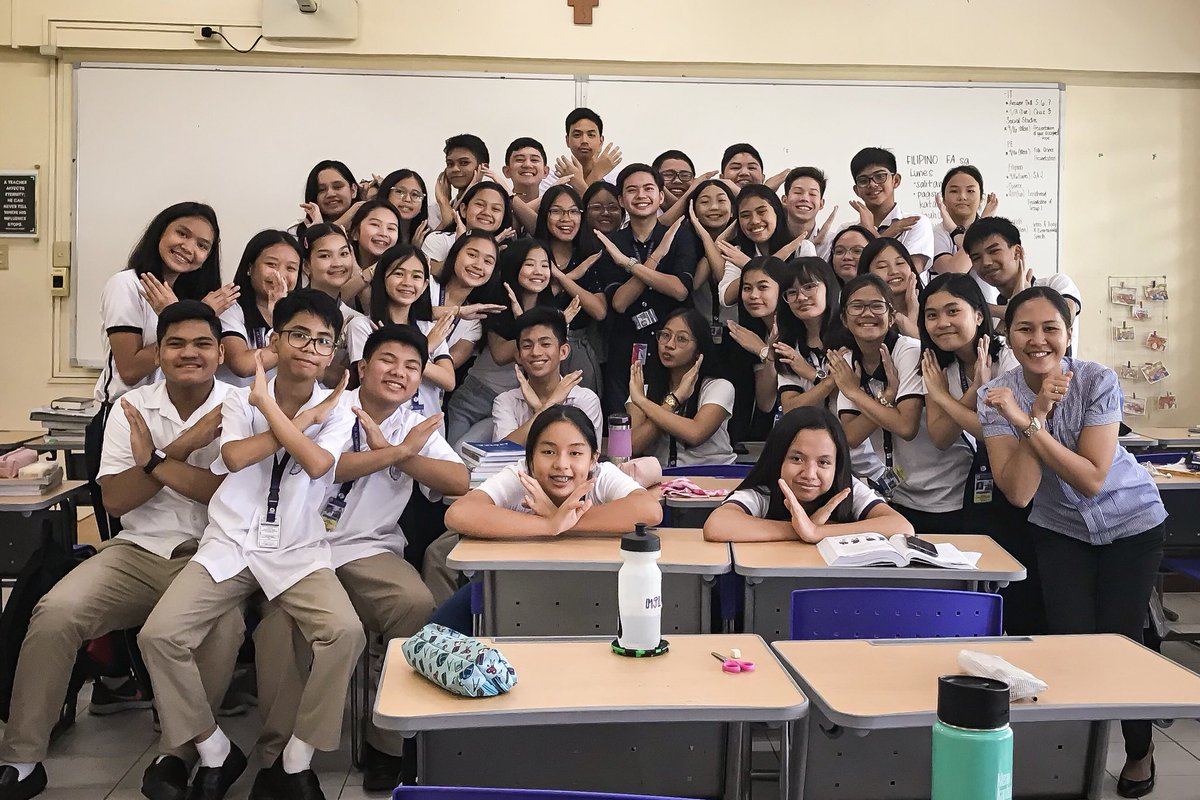 HenriTo415's tweet image. Thank you for today 8 Bellarmine, Canisius, Xavier, and Miss Imperial! Had a blast teaching you!

#STEP2019 #SocialStudies8 @jhs_ocsa
