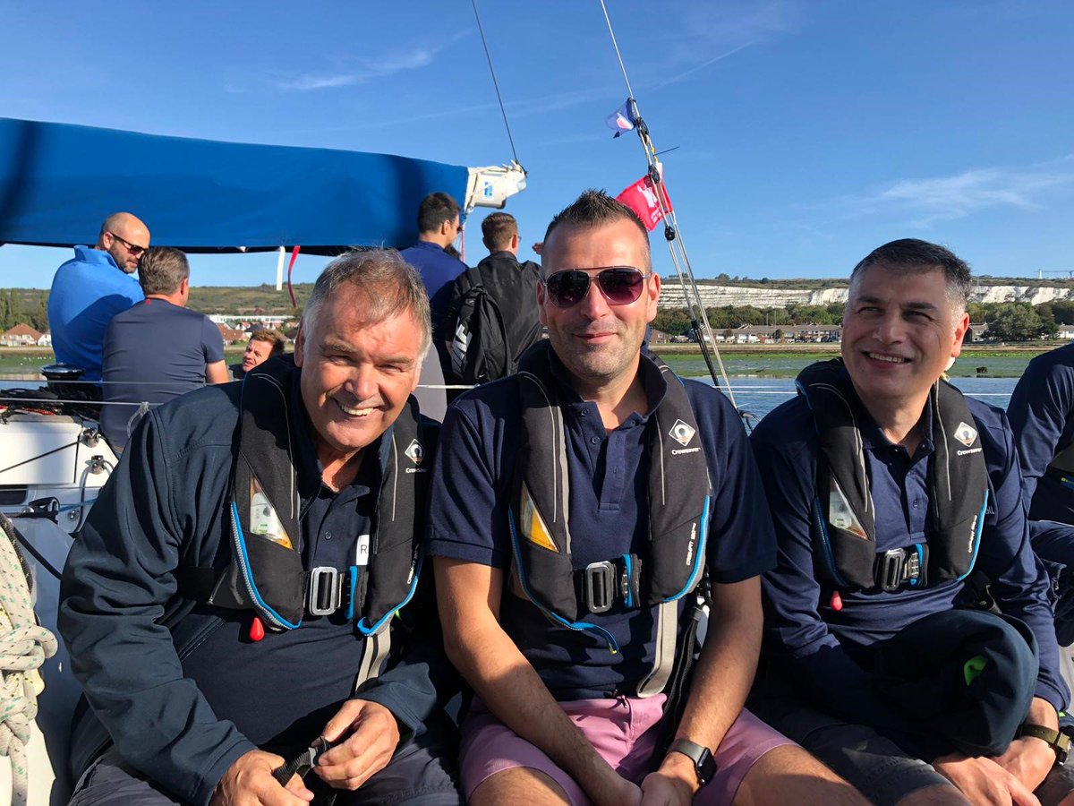 MelFox_AFL's tweet image. Altogether Team @rlb_uk ! At the @SEGROplc Sailing Event