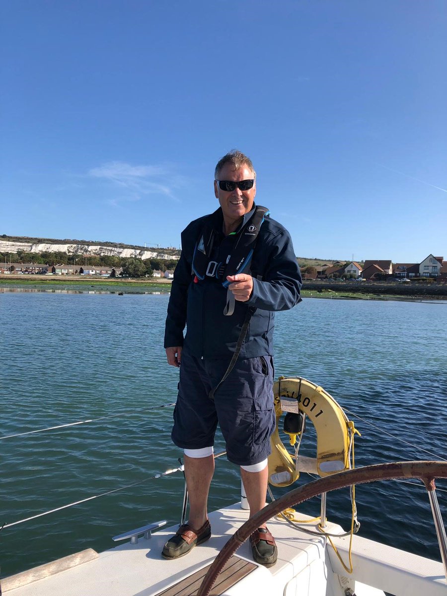 MelFox_AFL's tweet image. Altogether Team @rlb_uk ! At the @SEGROplc Sailing Event