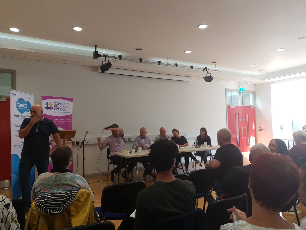 BLACKMOUNTAINSS's tweet photo. Staff attending well attended and interesting conversation by @tascitnb on the topic of Is There a Middle Ground in Local Politics. Interesting debate and comments. @FundforIreland #communityrelationsweek https://t.co/q7oAG6feQV
