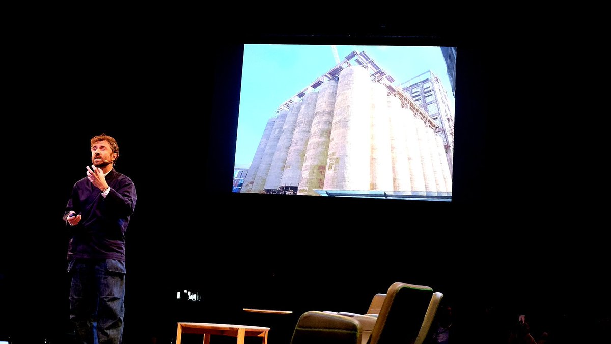 UrbanistaAm's tweet photo. Ցորենի պահուստի շենքը Քեյփթաունում բրիտանացի  Թոմաս Խիզերվիքի (Thomas Heatherwick) ճարտարապետական ստուդիան վերածել է ժամանակակից թանգարանի: #reSITE2019 #revitalization https://t.co/cvnJFeDjp2