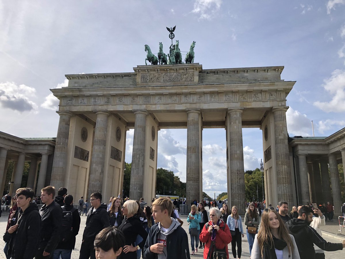 CCR75UK's tweet photo. We’ve been power tourists in #Berlin already today! #brandenburggate #sovietmemorial #reichstag #tiergarten and then.... https://t.co/pZTRSPmkBs