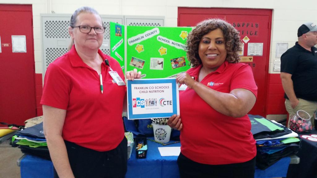 FCSNMeals's tweet photo. @FCSBES &amp; #bunnhighschool Cafeteria Managers Maxine Gordon &amp; Sharon Rosby represent us at the @FCSchoolsNC High School Job Fair today! Recruiting Future  Cafeteria Staff with all the Great Things about #SchoolMealsThatRock!  
@DrWebb2016 https://t.co/JlJL8hNNHy