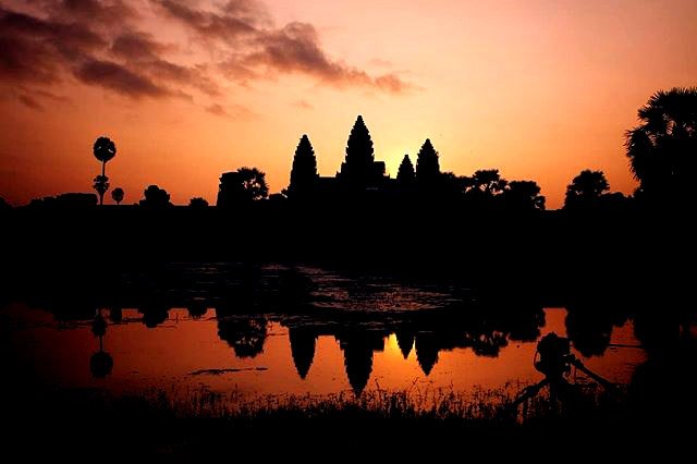 gorangaltd's tweet photo. Click breath-taking photos at the majestic Angkor Wat Group of Temples in Siem Reap, Cambodia just like our friend @anirudhu16 did.
#travelhappy #goranga #angkorwat #cambodia #siemreap https://t.co/z1cUQLEAdP