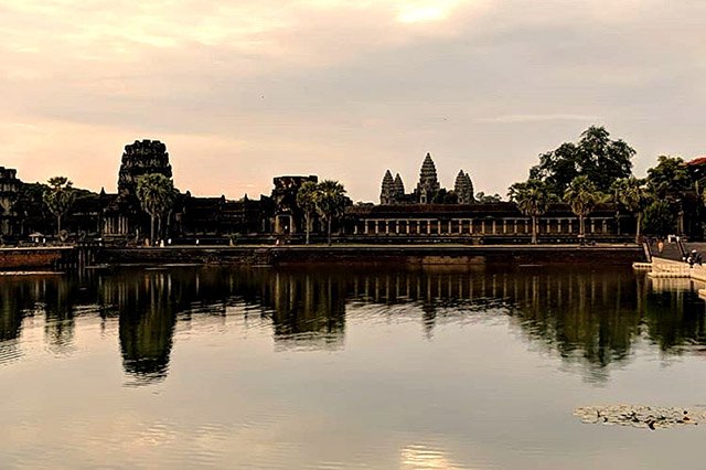 gorangaltd's tweet photo. Click breath-taking photos at the majestic Angkor Wat Group of Temples in Siem Reap, Cambodia just like our friend @anirudhu16 did.
#travelhappy #goranga #angkorwat #cambodia #siemreap https://t.co/z1cUQLEAdP
