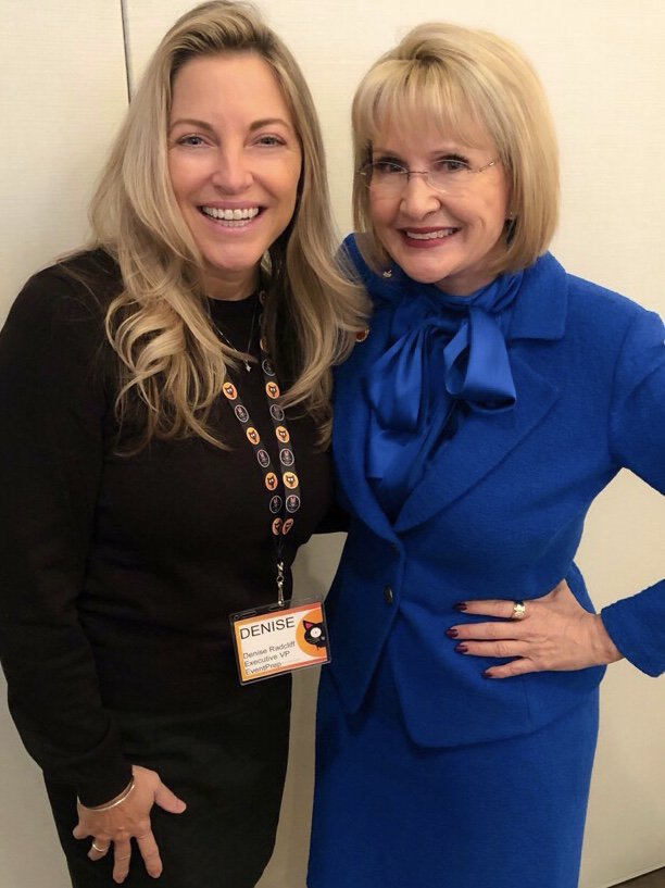 eventprepfran's tweet photo. #sb2019
#CatherineMonson was an inspiring #keynote speaker at #springboard2019!
#Franchising is about helping others to be their best and connecting with great mentors critical. Thanks for your insight Catherine. https://t.co/wxSFWIlYnz