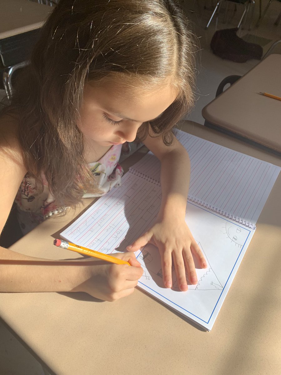 MrsKellerHPSD's tweet image. Started our day with @KidWriteNet so our sharing during #MorningMeeting could be #InnerOuterCircles! I’m proud of their #CooperativeLearning @HanStElem!! #HPSDawesome 🧡🖤