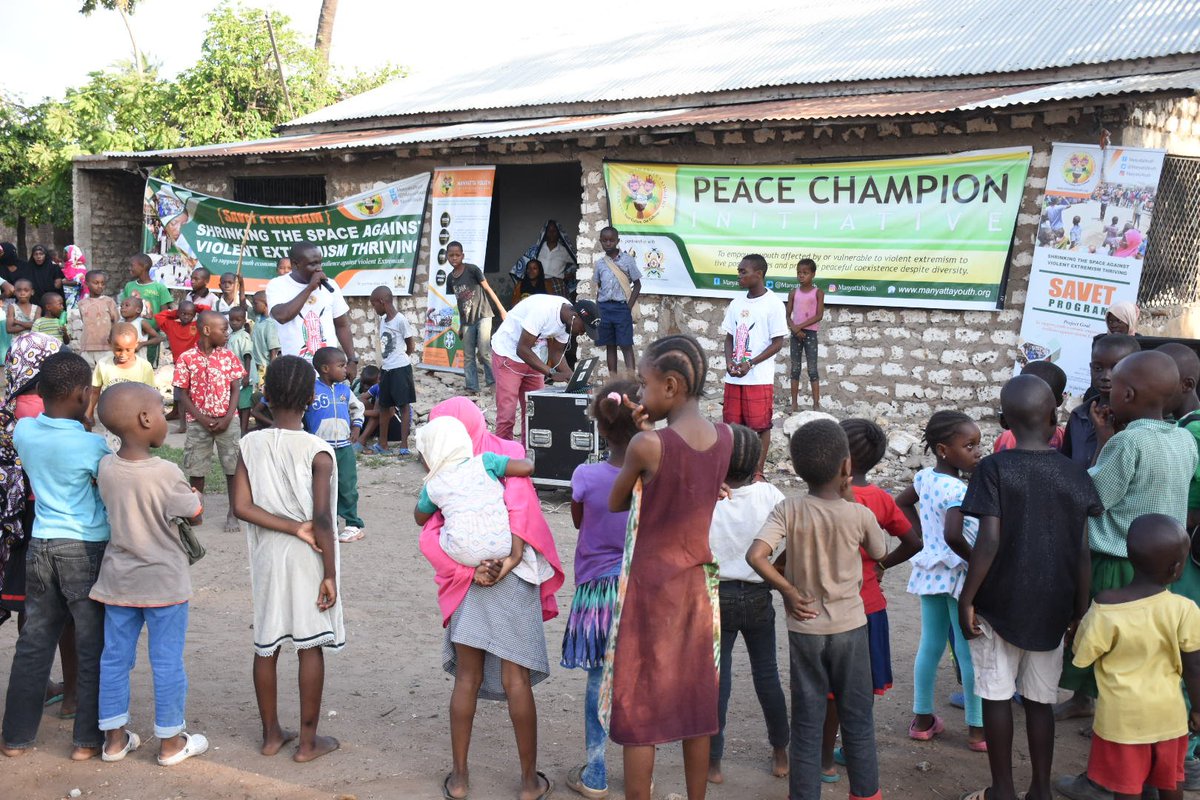 ManyattaYouth_m's tweet photo. #SAVETPROJECT #PeaceChampionInitiative
Manyatta Youth Entertainment getting ready for the Community Peace theatre Outreach under Shrinking the space against violent Extremism program supported by @theGCERF @CICCTrust in Likoni Sub-county. https://t.co/sxrTsqGbXV
