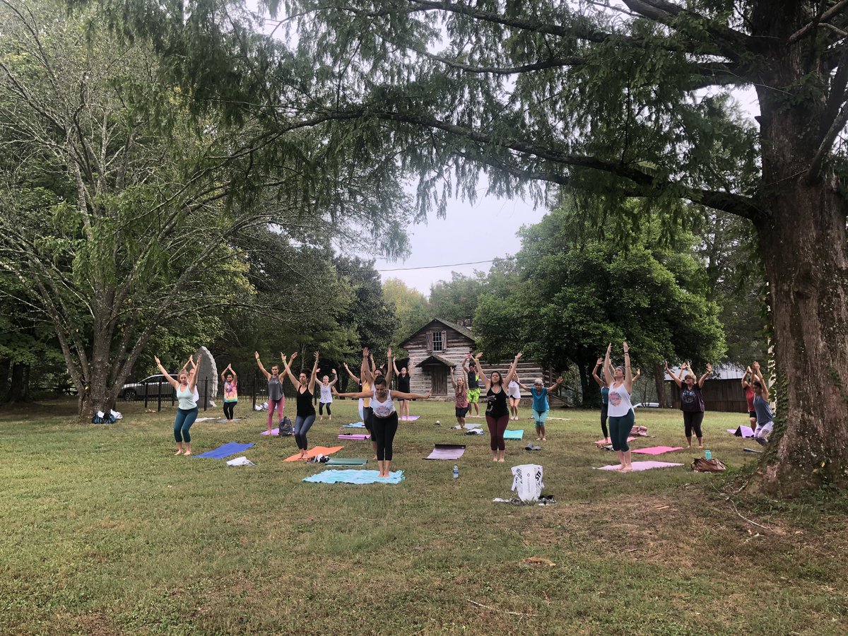 ConsciousCHA's tweet image. We had such a great time at the first annual Thrive Yoga Festival! Visit Thrive Yoga and Wellness for your local yoga community. Pictured: Kundalini Teacher Missy Crutchfield, Thrive Owner Jennifer Dixon

#Chattanooga #CHA #ConsciousChattanooga #BeTheChange #Changemakers