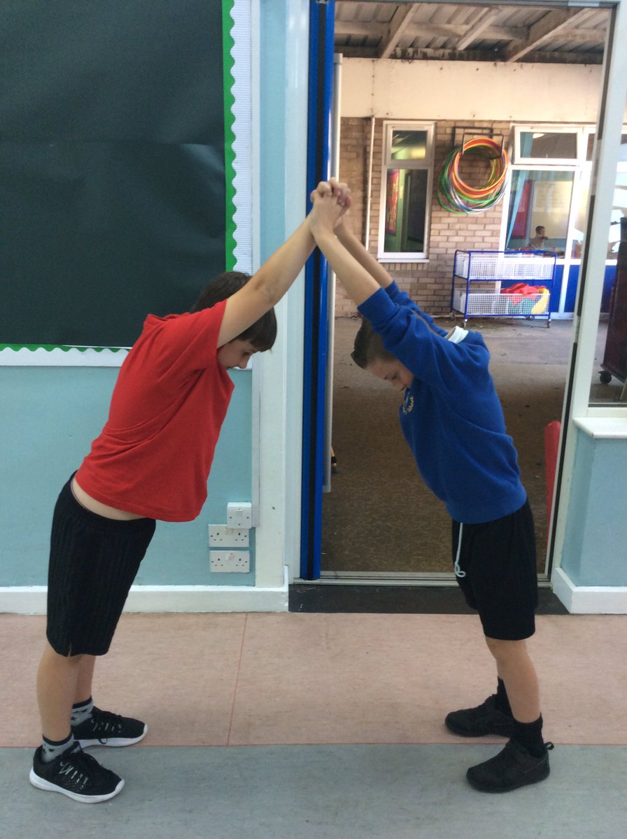 GilberdykeRocks's tweet photo. Osprey’s have spent part of the afternoon exploring counter-balance and counter-tension balances in P.E! We even made links to our current science topic of forces! #balancingforces #pushandpull #equal https://t.co/P6qbrl9LfT