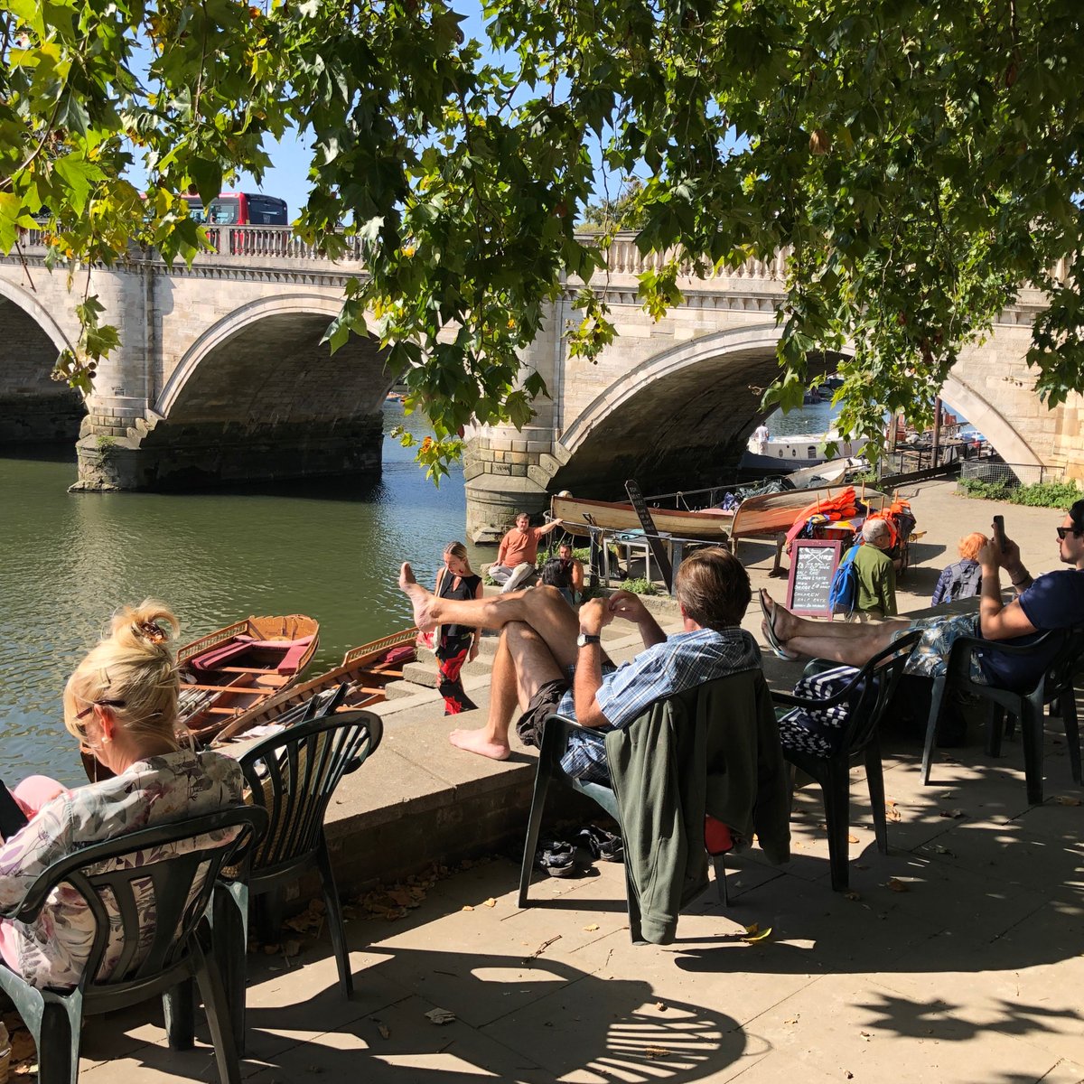 Taking it easy at Tide Tables #Richmond #thames #London <a href="/visitlondon/">Visit London</a>