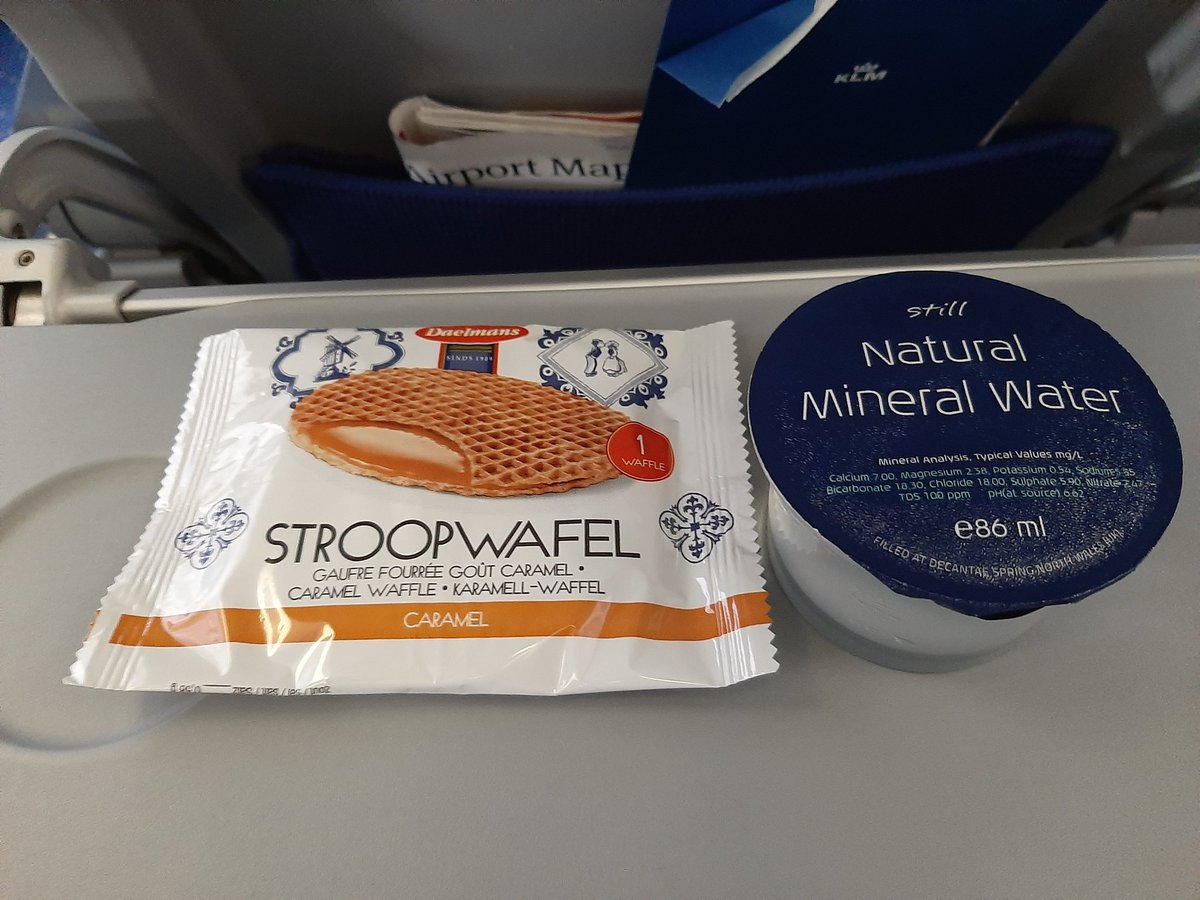 #fnv De gevolgen van de staking <a href="/KLM/">KLM</a>! Valt best mee. Wat de vertraging van een uur van de KL1826 hier mee te maken had is mij bijna 24 uur later een raadsel.