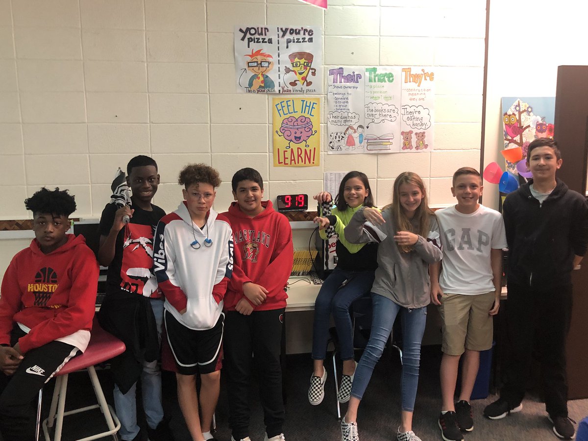 RayburnKISD's tweet photo. Students got literally one second to celebrate this momentous day in history! 9/19/19 @ 9:19.19 @StrackKISD https://t.co/UUNyvLQvxG