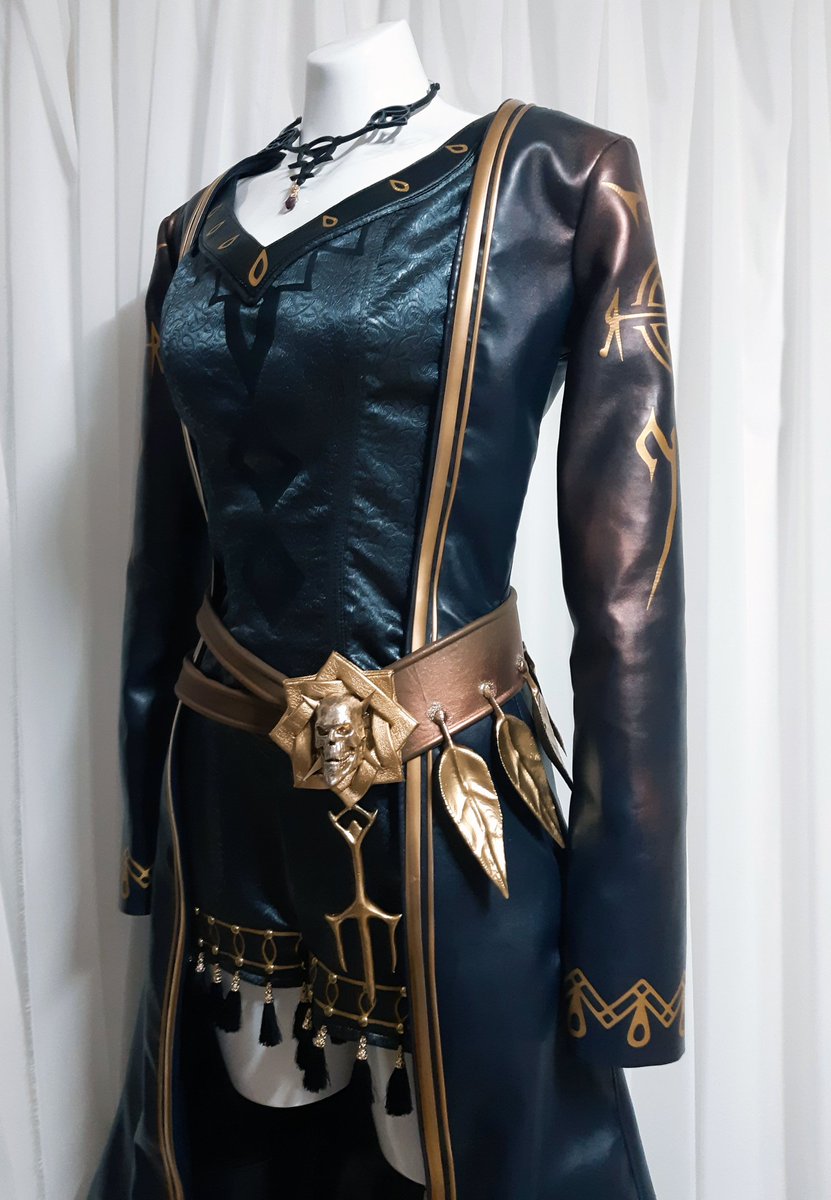 ASASD0130's tweet image. 사이퍼즈 - 티샤💖

코스프레 의상 제작하였습니다.
그라데이션, 무늬표현 등 디테일 구현에 많이 신경 써 작업해 실물이 더 예쁜의상입니다😊
드림캐쳐와 장신구, 타투 등 다양한 소품류도 함께 제작하였어요

#니오샵 #카므 #코스프레수주샵 #코스프레의상제작 #사이퍼즈코스 #사이퍼즈의상