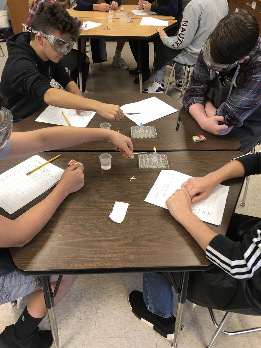 Ksimpson_LHS's tweet photo. Forensics students performing the burn test to analyze fibers. #forensicscience #evidence #fibers #handsonlearning https://t.co/T8LKaC9rxv