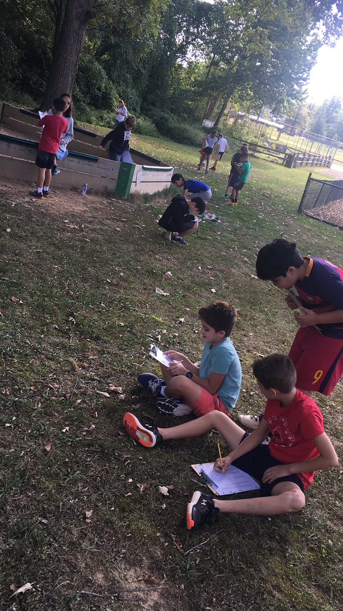 MsChoiVES's tweet photo. Using a variety of sensory words to describe our observations of nature! 🍂🌿🌲 https://t.co/q0k4EJcrPA