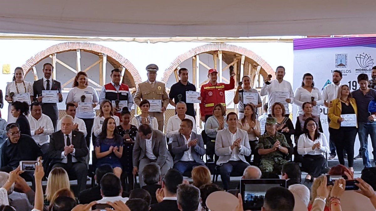 El presidente de la Mesa Directiva del <a href="/MorelosCongreso/">H. Congreso del Estado de Morelos</a>,  @ponchitodiputad acompañó al gobernador <a href="/cuauhtemocb10/">Cuauhtémoc Blanco</a> a la ceremonia para recordar a las víctimas de los sismos del 19 de septiembre de 1985 y 2017, evento donde se destacó la solidaridad que caracteriza a los mexicanos.