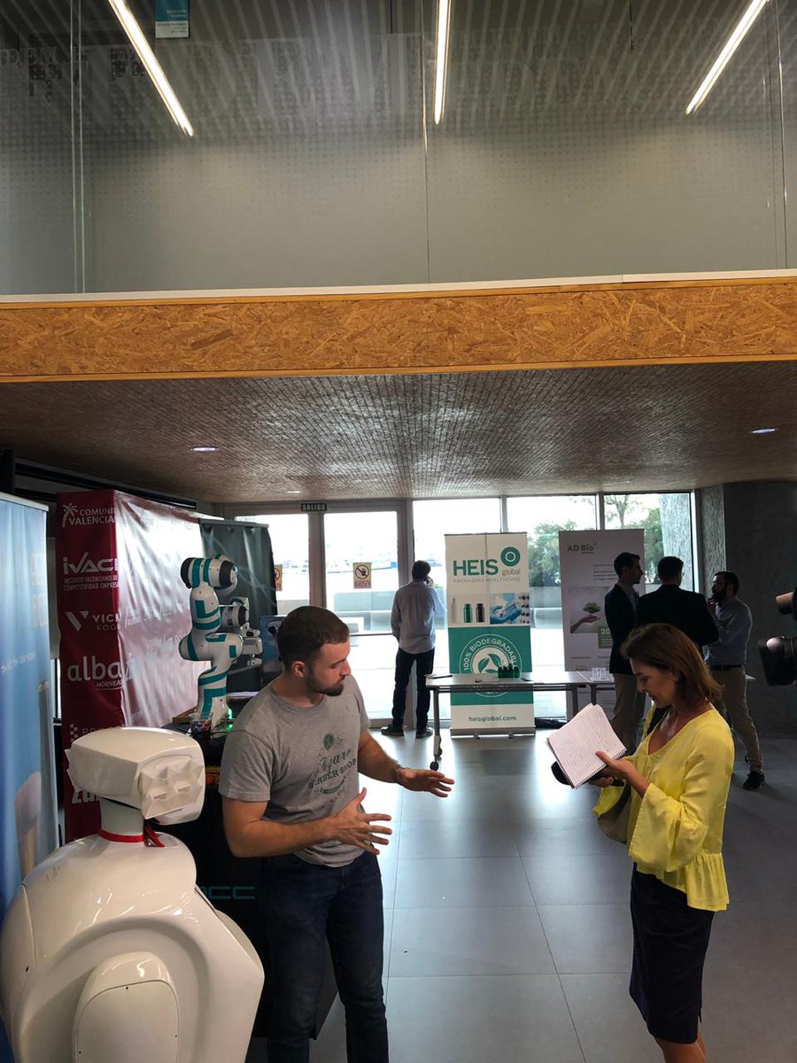 MaccoRobotics's tweet photo. Desde hoy hasta mañana estaremos con nuestros #robots #bibot #beercart en los #Ftalk19 @kmzerohub

Visítanos!!!

#maccorobotics #robolucionandoelfoodtech #foodtech #foodinnovation #industry40 #Hospitality https://t.co/AqheE19S6N