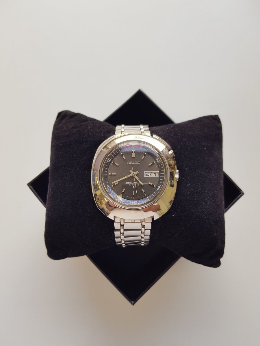 RelojeroTecnico's tweet photo. Restauración completa de un Seiko Bell-Matic 4006. Se puede ver como venía y como queda después de pasar por nuestro taller.
#reloj #relojero #taller #serviciotecnicorelojero #anpre #automático #antiguo #vintage #restaurado #restauración #seiko #seikobellmatic #bellmatic https://t.co/wXPH17T97x