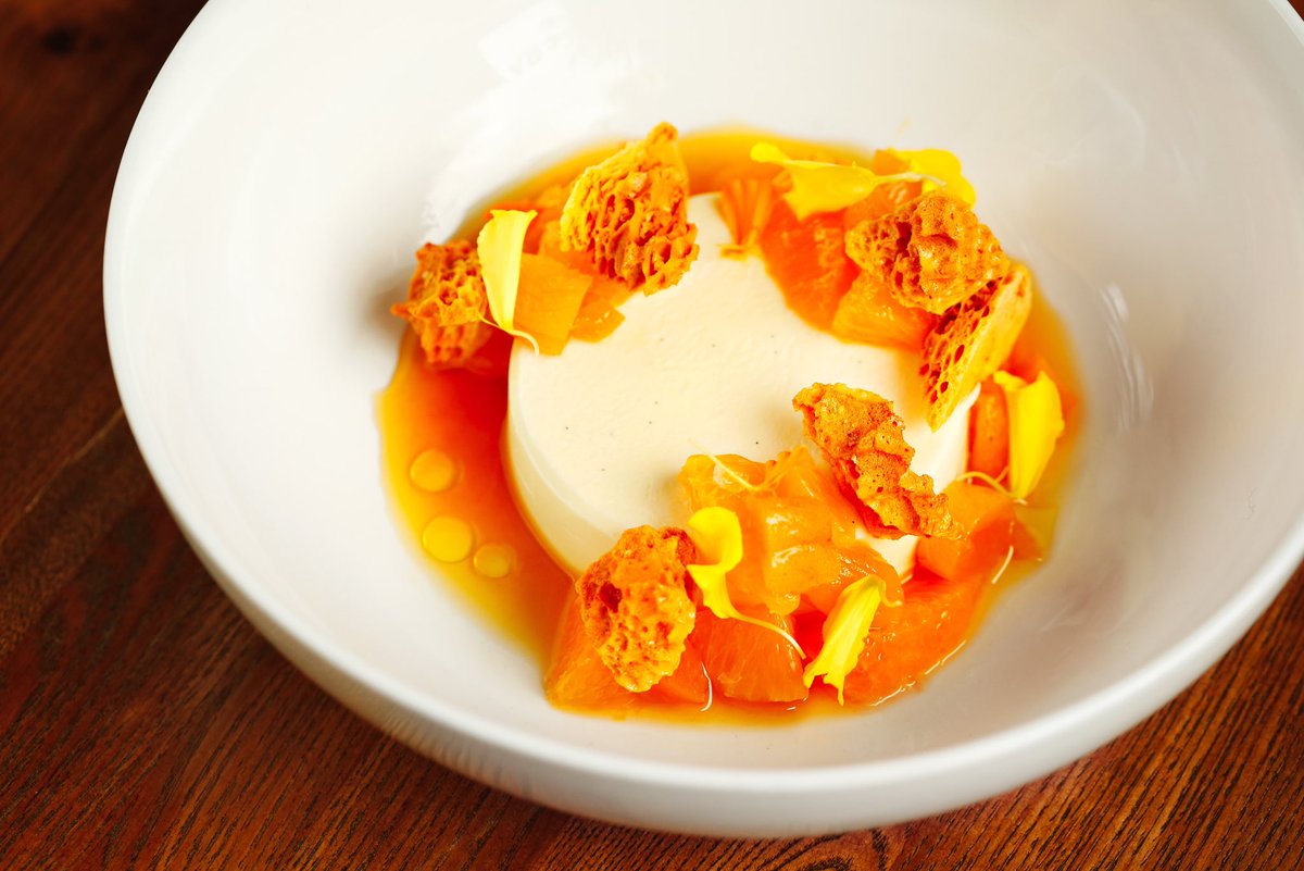 ORANGE BLOSSOM CREAMSICLE 
Whipped Ricotta. Chamomile Pickled Apricot. Honeycomb

#fall #falldesserts