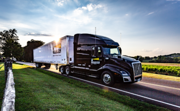 LgnFinancial's tweet photo. What a difference a year makes in trucking.
- Read more at: https://t.co/xXsxWND4oJ

#TruckingIndustry #TruckingCompany #TruckingNews #Trucking https://t.co/bTY9OTH7iX
