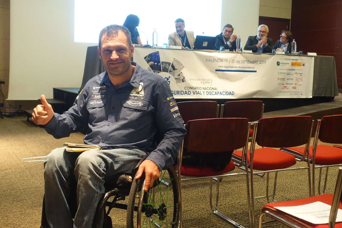 CongresoSVyD's tweet photo. Seguid atentos a la actualidad del Congreso que vamos publicando. Ahora Mesa Redonda sobre 'Innovación tecnológica' en los vehículos y cerrará la jornada el testimonio personal de @albertllovera @RPDiscapacidad @ASPAYMNACIONAL @ASPAYMCV #seguridadvialydiscapacidad https://t.co/7AUzrmg7GP