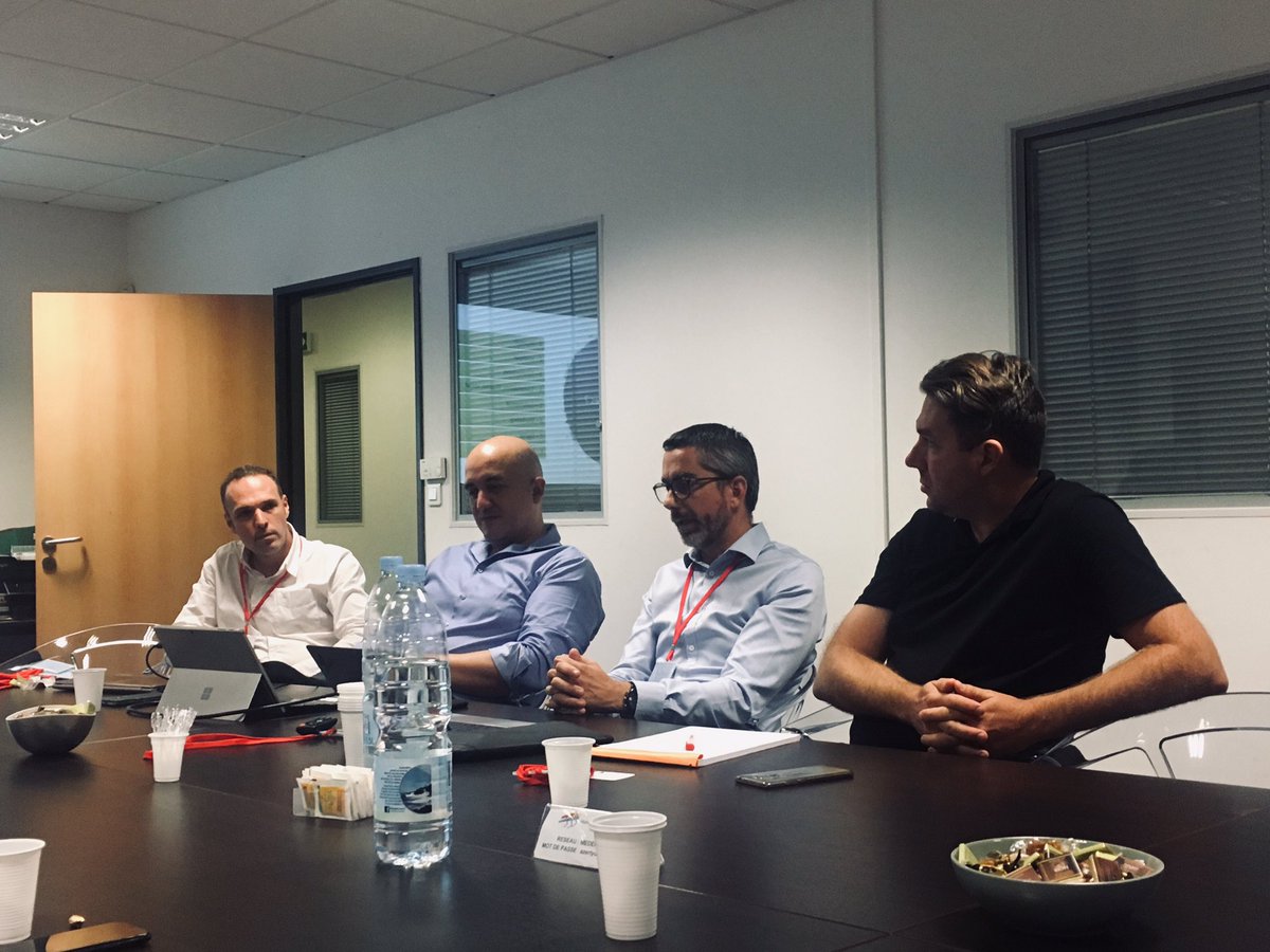 MEDEFReunion's tweet photo. Nouveau RDV #mentorlab dédié aux nouveaux #entrepreneurs, en cours de création ou déjà en activité : le #digital au service des #tpe avec nos #mentors @yberezaie @Gregory_AHKIEM @NMareschal @FabriceHanni @rvoluer https://t.co/Nw0eM4KKkU