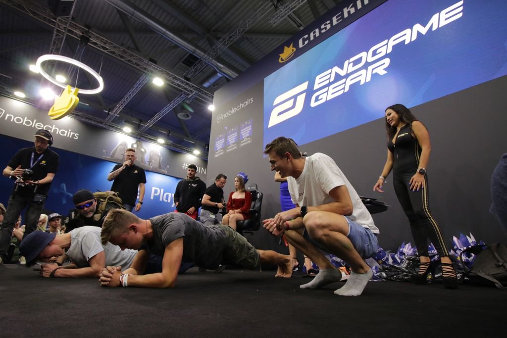 endgamegear's tweet photo. It's been nearly one month since the #gamescom2019 opened its doors and welcomed thousands of true Endgamers visiting the @Caseking booth!
Thanks to everyone who visited and see you next year!🏆
#EGG #endgamegear #BeTheXMOne https://t.co/SkzRvx1tKf