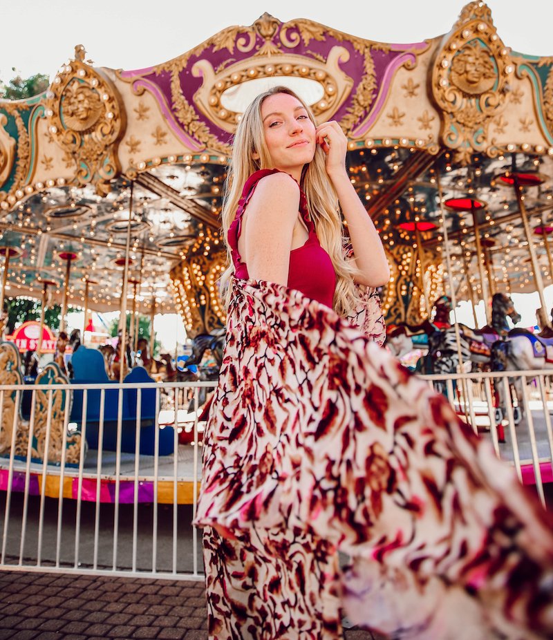 Say hello to the brighter side of fall. ✨ francesc.as/2kVrdIL #francescas #kimono #influencer #fashion #style