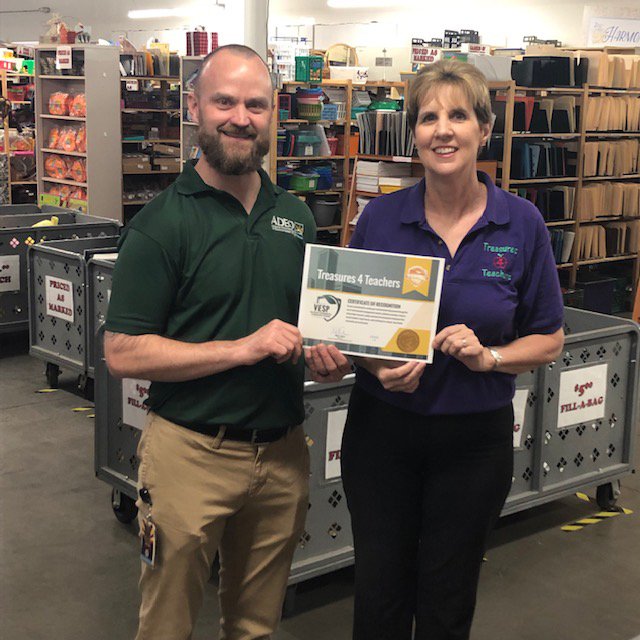 ArizonaDEQ's tweet photo. ADEQ presents a Voluntary Environmental Stewardship Program (VESP) copper-level certificate to Treasures 4 Teachers for a great #resuse program. Learn how to become a member: https://t.co/T70zzGXxex #P2Week2019 #EnvironmentalStewardship https://t.co/7o2qVtPZQq