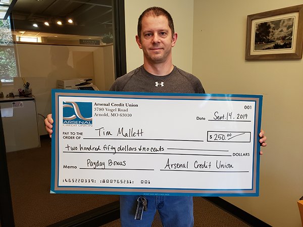 ArsenalCU's tweet photo. We're giving away $250 twice a month to Arsenal members who use their debit cards and run them as credit. Tim here used his and won big! Learn how you can win, too.
https://t.co/KM4D9lPmiZ
#CreditUnion #PaydayBonus https://t.co/Kj7FSGHX0m