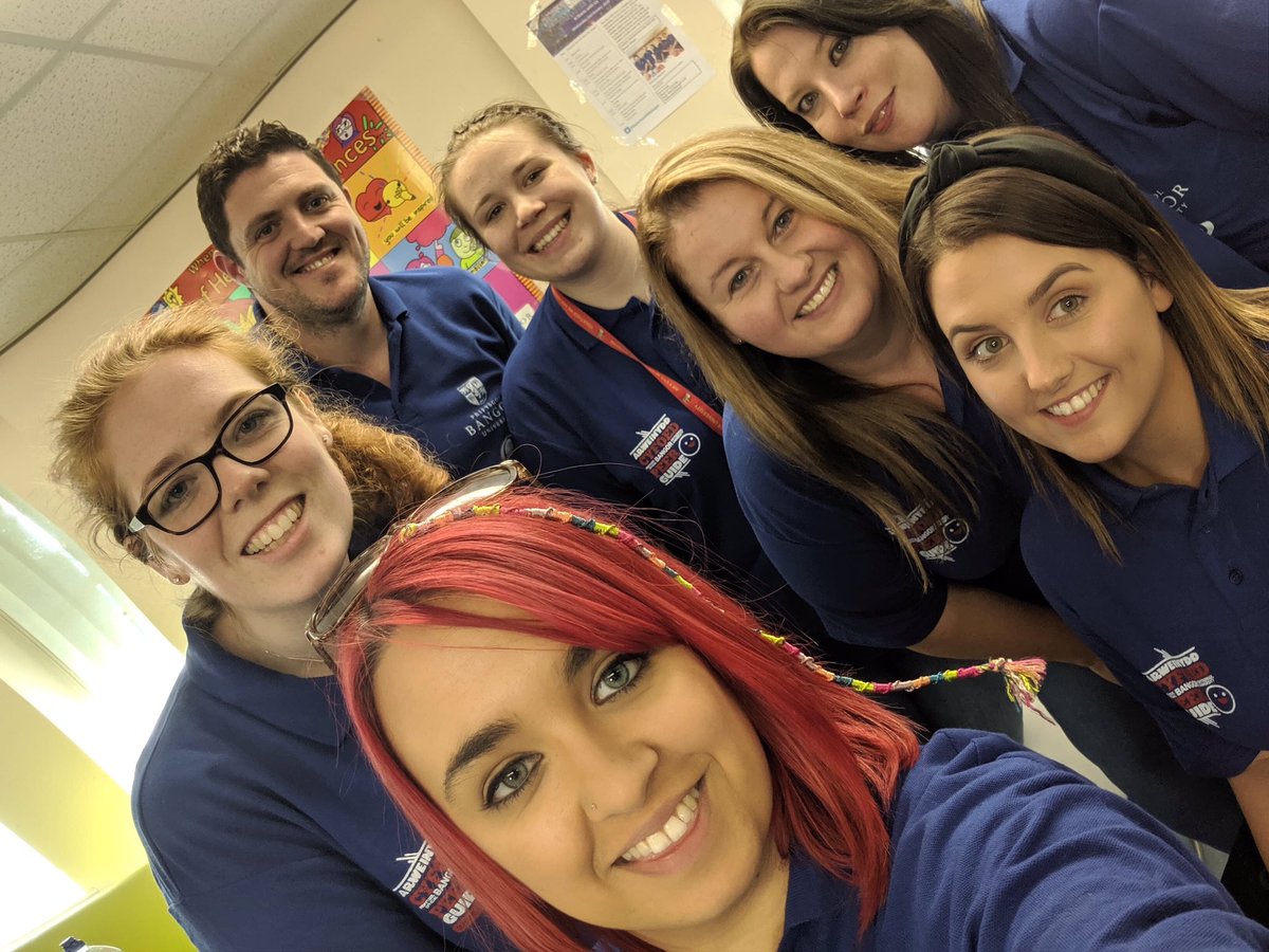 Fantastic time peer guiding with this lovely bunch! Welcoming the new intake of nursing students @SHSBangor <a href="/BangorNursing/">Bangor Nursing Society</a> @Em217stnurse <a href="/Bangorstudents/">Bangor Uni SU</a> <a href="/holwbu/">Hol 💗</a>