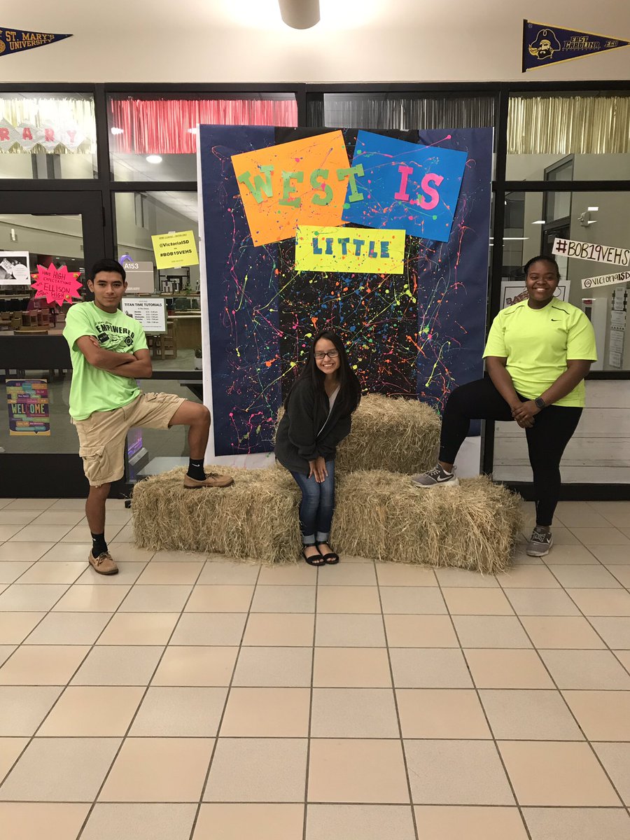 anisten_m's tweet photo. I love my 3rd period 💙🧡💛💚💜@VictoriaISD #BOB19VEHS https://t.co/ZTfjKQyUuu
