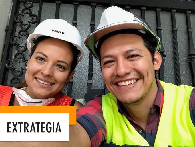 Extrategia's tweet photo. A dos años del terremoto del #19S, recordamos a todas las personas que sin importar nada, salieron a las calles a demostrar que unidos afrontamos cualquier adversidad. https://t.co/jrhKZ1nlzr