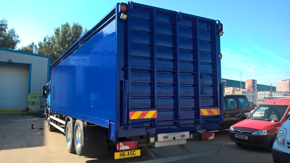 AdvanceRepairs's tweet photo. No job is too big or too small for Advance Body Repairs.  We converted this seized truck into a new cattle body!  Another satisfied customer!

Fengate: 01733 355130 
Corby: 01536 447960 
E: sales@lawrencedavid.co.uk

#StrengthInIndustry #Repairs #Conversions https://t.co/yBJUlopYKz