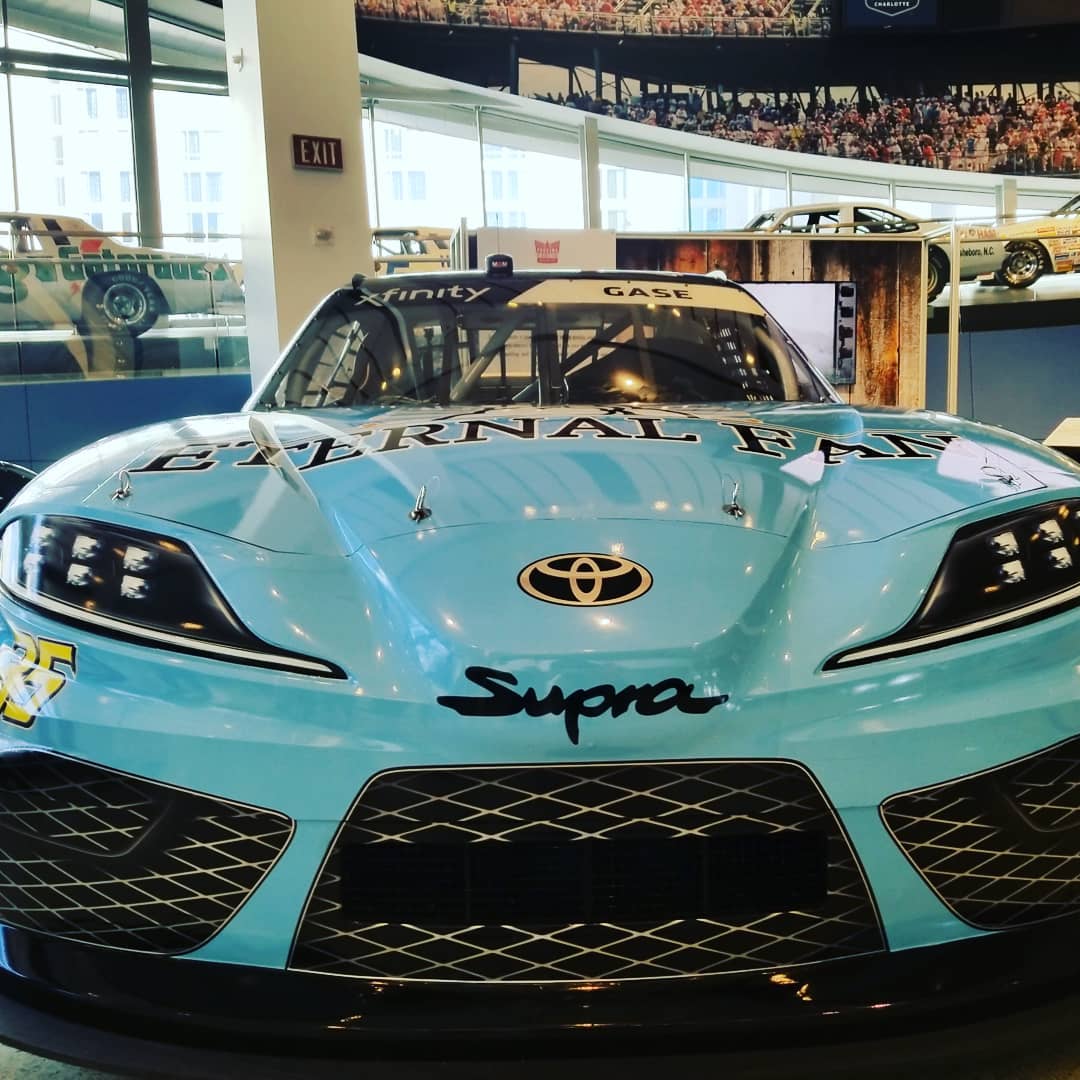 NCTourismLLC's tweet photo. Who needs a ride?! (photo: @nascarhall) #repost #NC #charlotte #nascarhalloffame #racing #cars #NASCAR #takingaride #halloffame #fanofcars #historynascar  #bluecar #exhibit #historyofcars #explorenc #visitnc #adventure #charlottenc #nctourism #travel #tourist #tourism #clt https://t.co/Le30FDWSuP