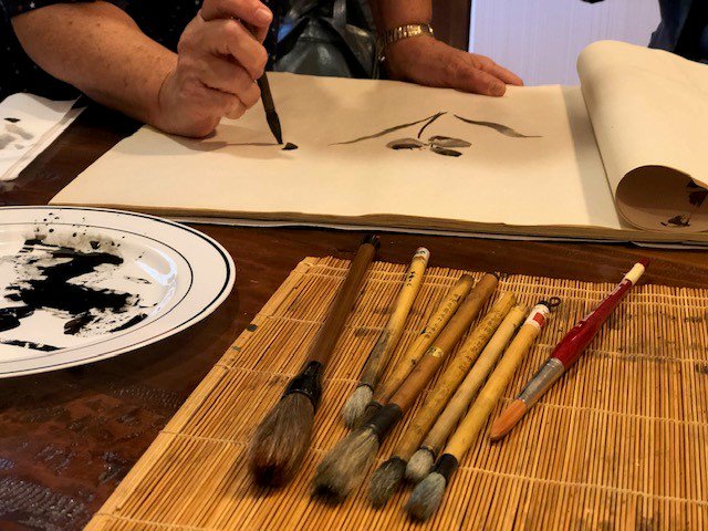 SunriseSrLiving's tweet photo. Sunrise at Sheepshead Bay, NY, residents had a great time practicing Chinese calligraphy art! #LiveWithLearning #LiveWithArtistry https://t.co/VvpOx6K6WE https://t.co/X5brXuhIqW