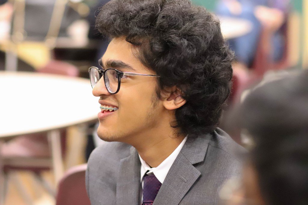 The Speech and Debate Team Takes on the New Tournament Season slhspress.com/11244/news/the…