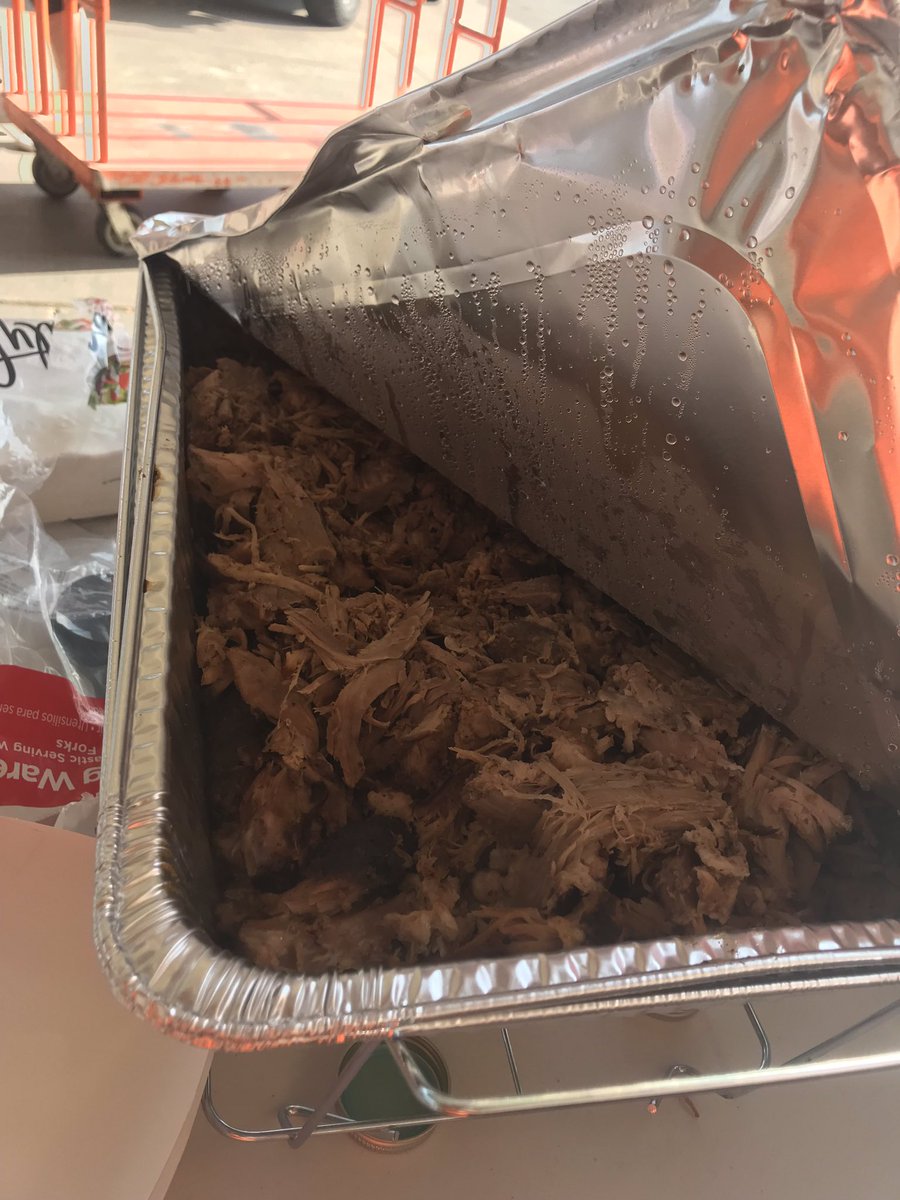 AdamHancock291's tweet photo. Florence PRO team taking care of our pros with brisket and pulled pork! Great job Andrew and team! https://t.co/uNiVummnGA