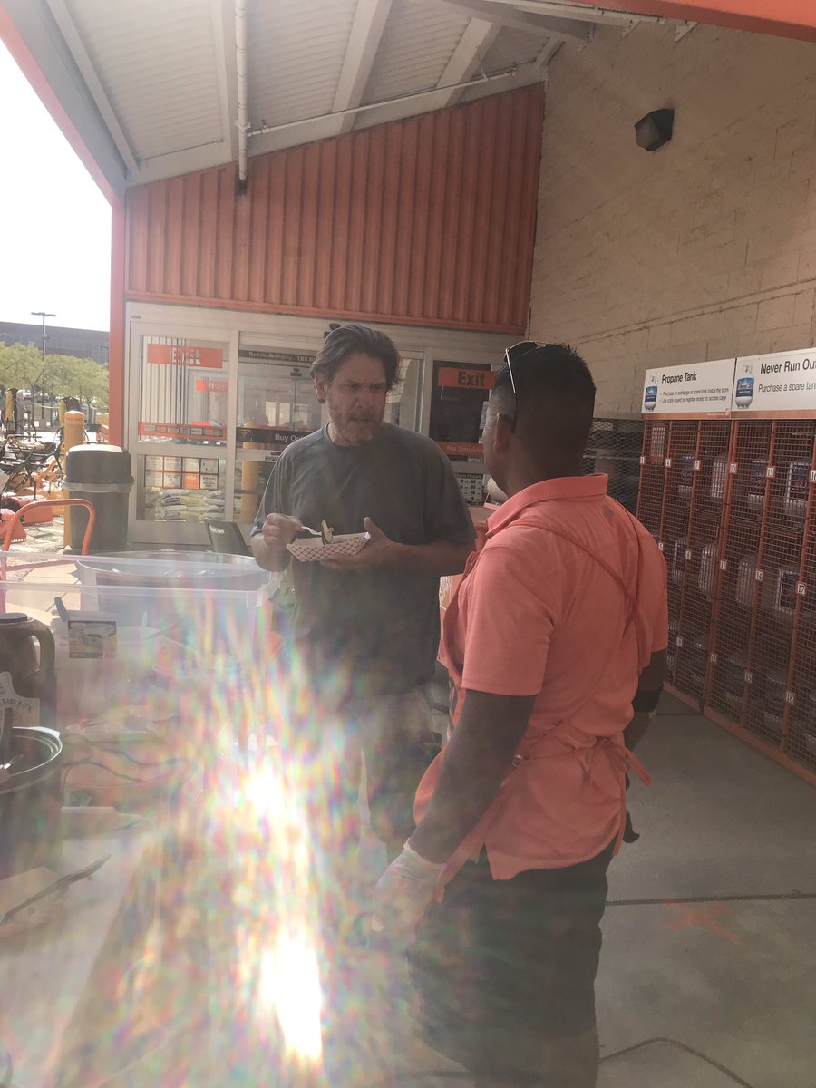 Florence PRO team taking care of our pros with brisket and pulled pork! Great job Andrew and team!