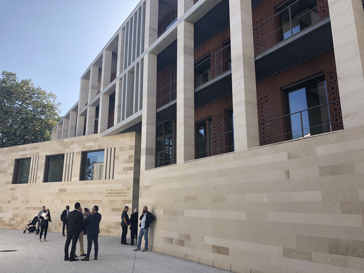 gerardcollomb's tweet photo. Inauguration de l’@ifcm_lyon. La qualité architecturale de ce bâtiment est remarquable par sa sobriété et son élégance. Cet édifice répond dans sa forme à sa vocation : être un lieu d’échanges, de transmission des savoirs, de diffusion des arts et ce faisant un instrument de paix https://t.co/xSLWiZi0N3