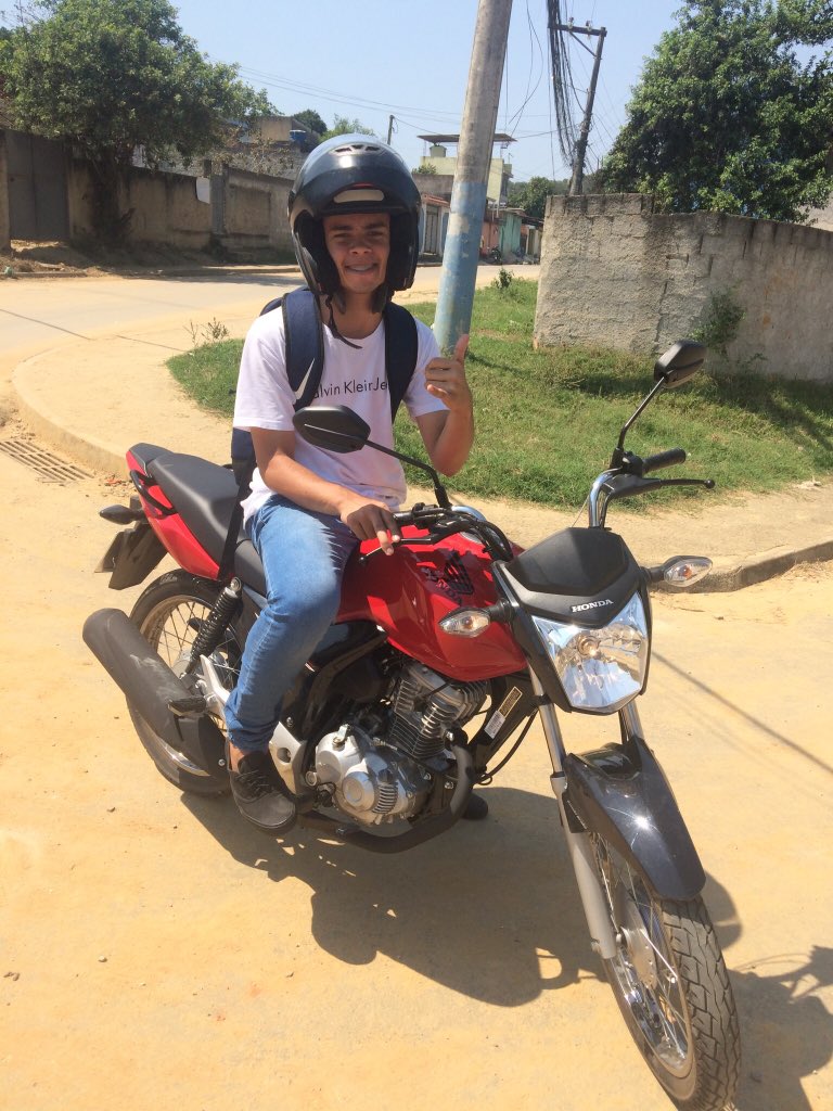 Tico22Tico's tweet photo. Quem dorme sonha, e quem trabalha conquista.πͺπ»π #160start tΓ‘ na pista ππ€²π» https://t.co/5yUmU9ebLa